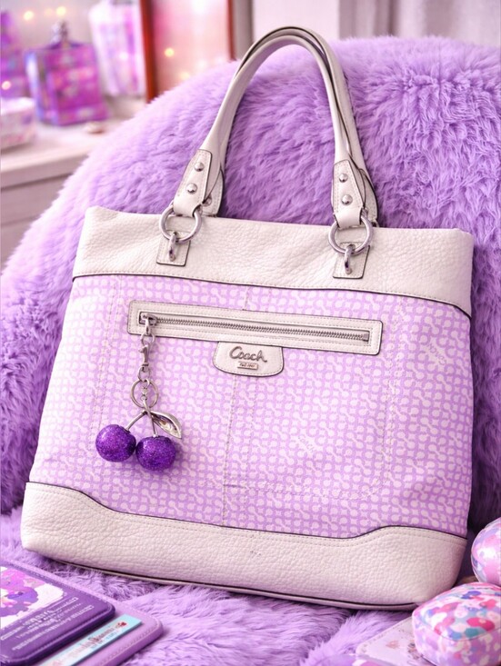 Coach Handbags - Coach Penelope Y2K Large Tote